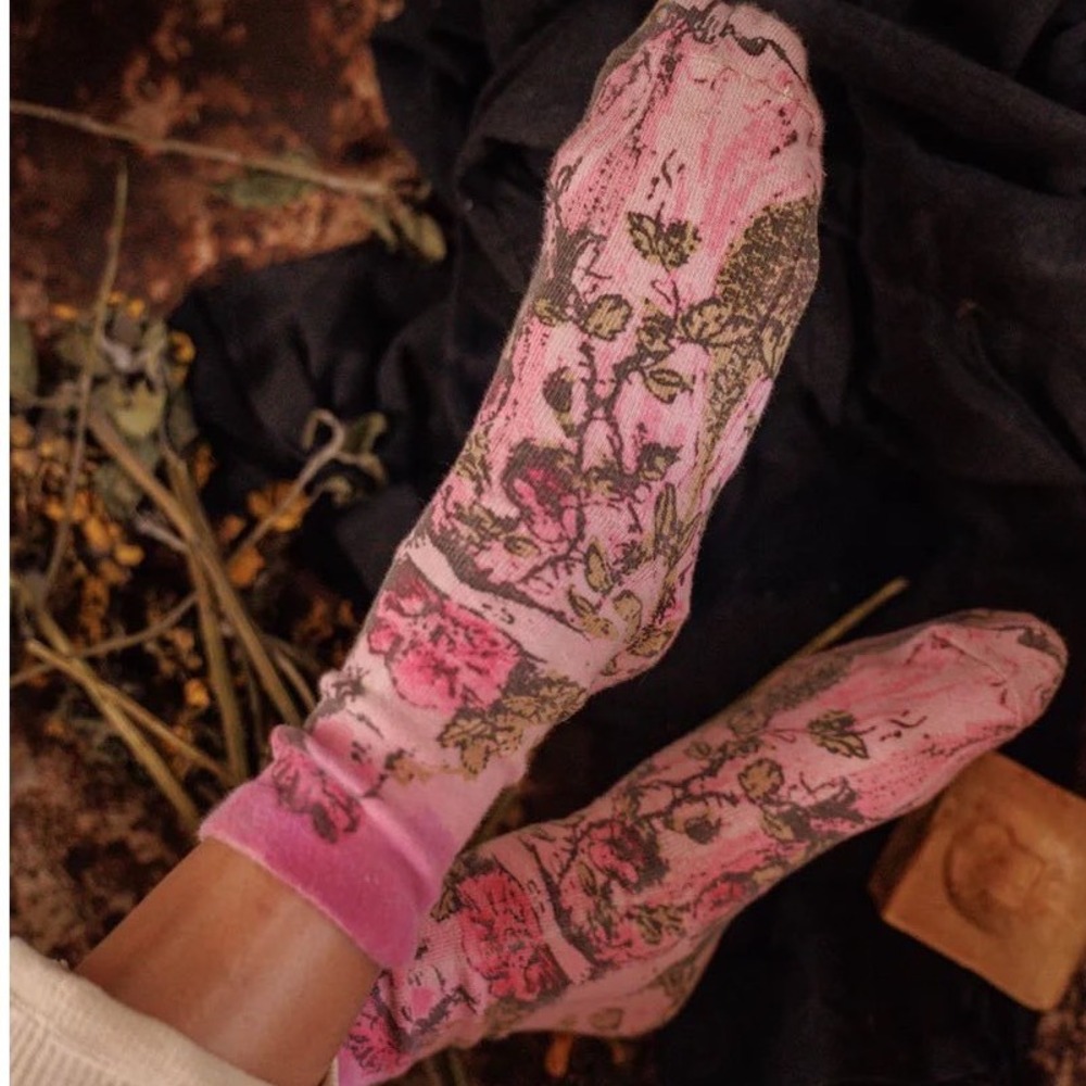 Magnolia Pearl SOLD OUT BRAND NEW Sofie Doll Pink Crew Socks NWT 251 AZALE